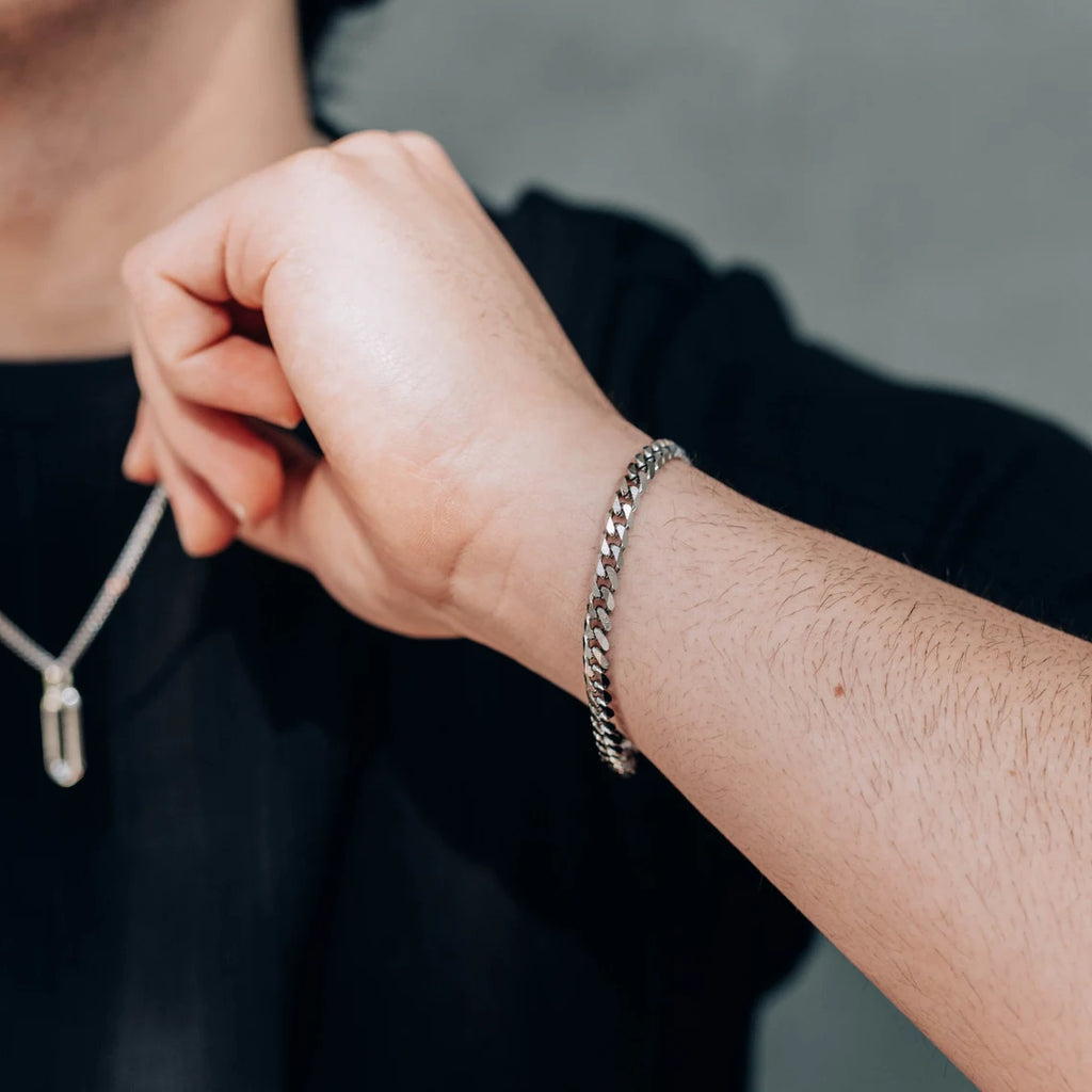 Men’s Silver Stainless Steel 5mm Curb Chain Bracelet – Waterproof & Non-Tarnish